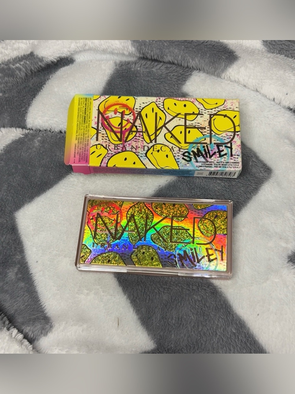Urban Decay Naked Smiley Eyeshadow Palette